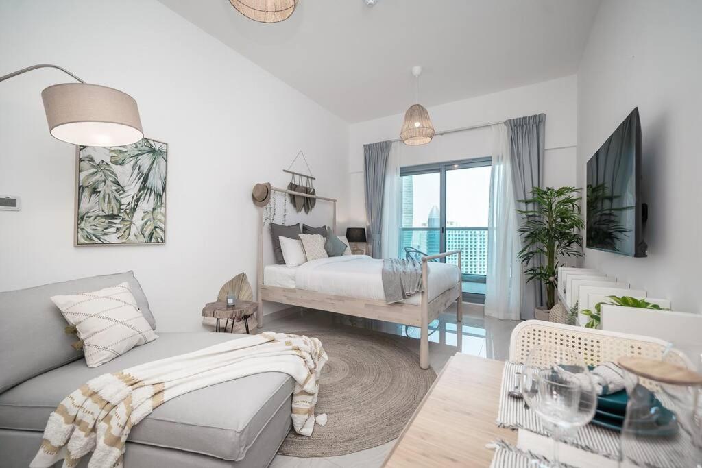 Burj Khalifa View! Stunning Studio In City Center! Apartment *