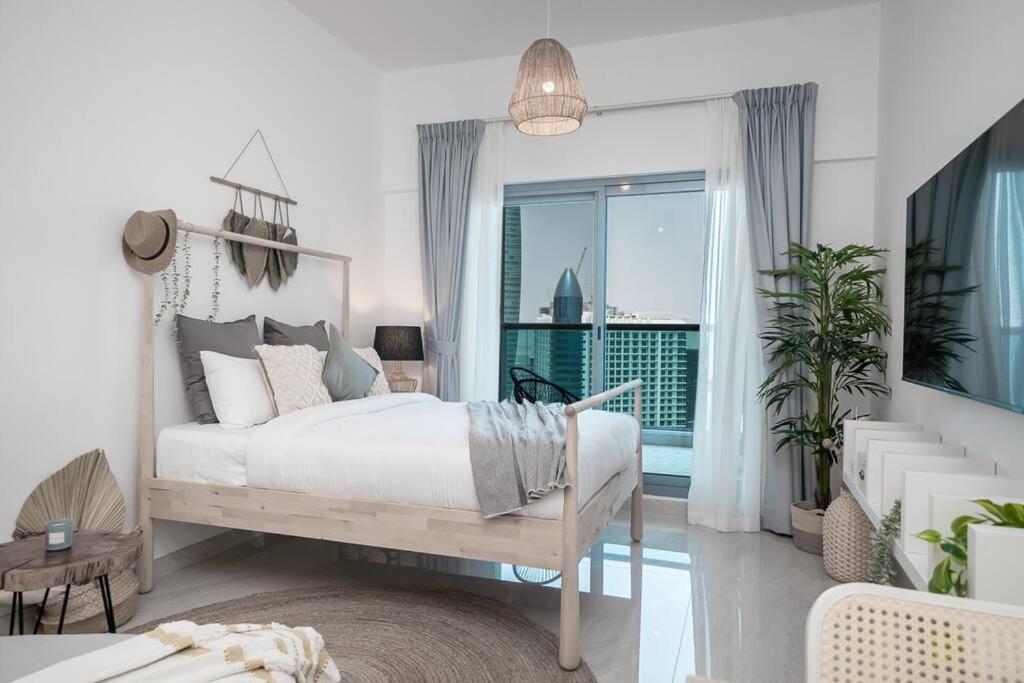 Apartment Burj Khalifa View! Stunning Studio In City Center! *